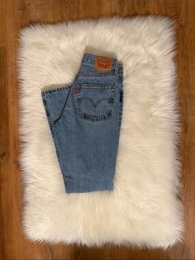 Levi's High-Rise Light Blue Women's Jeans
